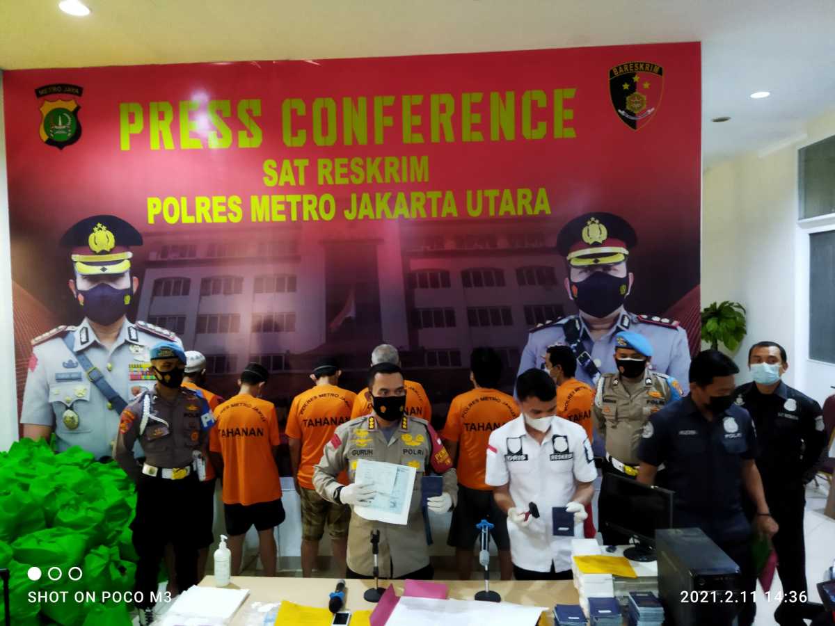 Polres Jakut Ciduk Pemalsu Buku KIR Di Cilincing