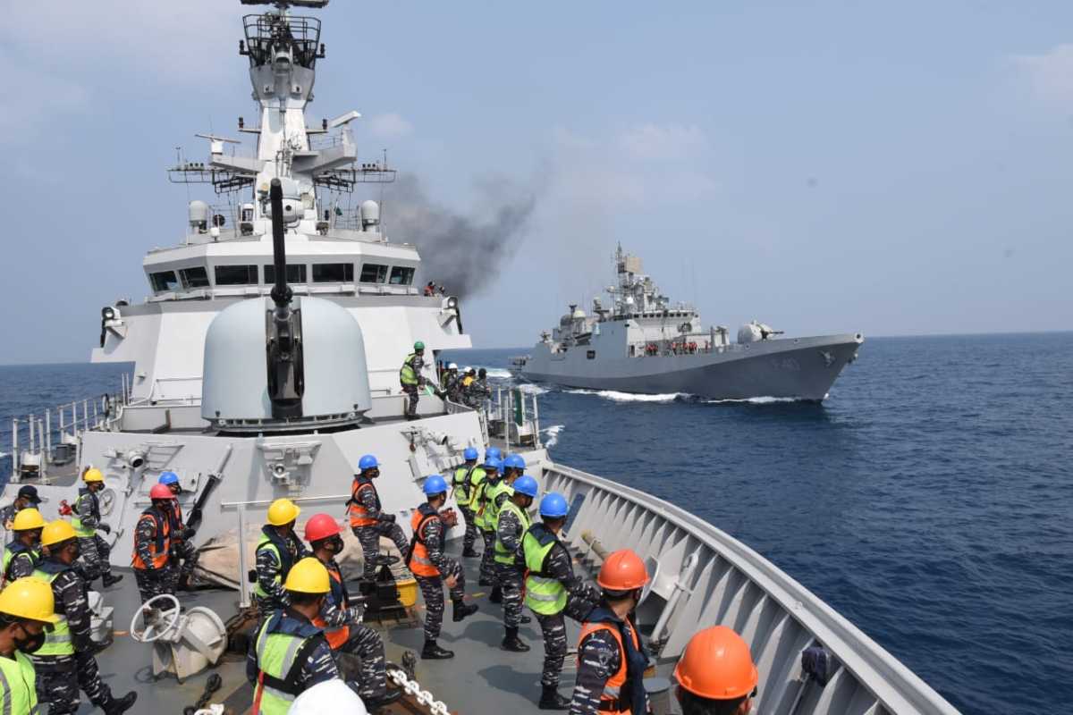 TNI AL Ikuti Passing Exercise Di Perairan Mumbai