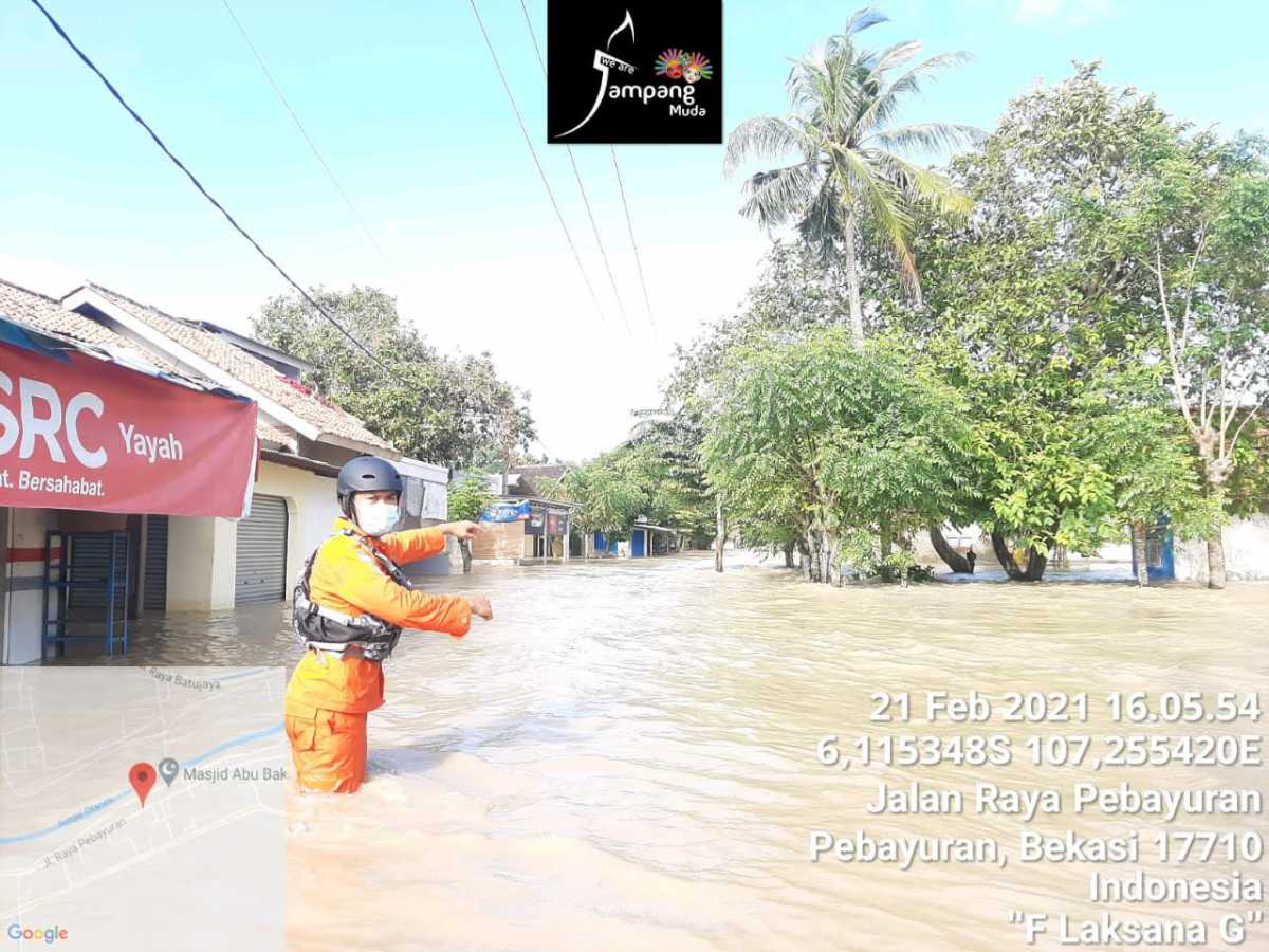 Tanggul Citarum Jebol, Ribuan Keluarga Dievakuasi
