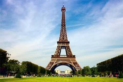 Khawatir Gelombang Ketiga Covid-19, Paris Kembali Lockdown