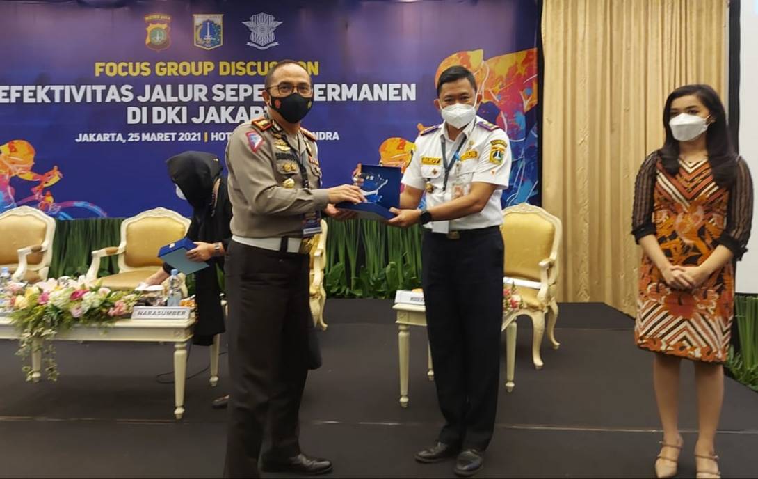 Polda Metro - Komunitas Pesepeda Sepakat Permanenkan Jalur Sepeda