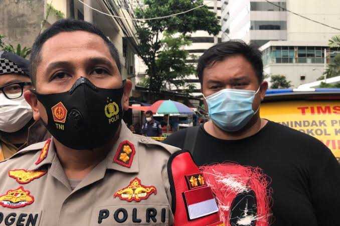 Motif Bunuh Diri Pria di Apartement Ambassador Diduga Depresi Main Saham