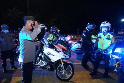 Kapolda Irjen Fadil Imran Naik Motor Tinjau Pos Penyekatan