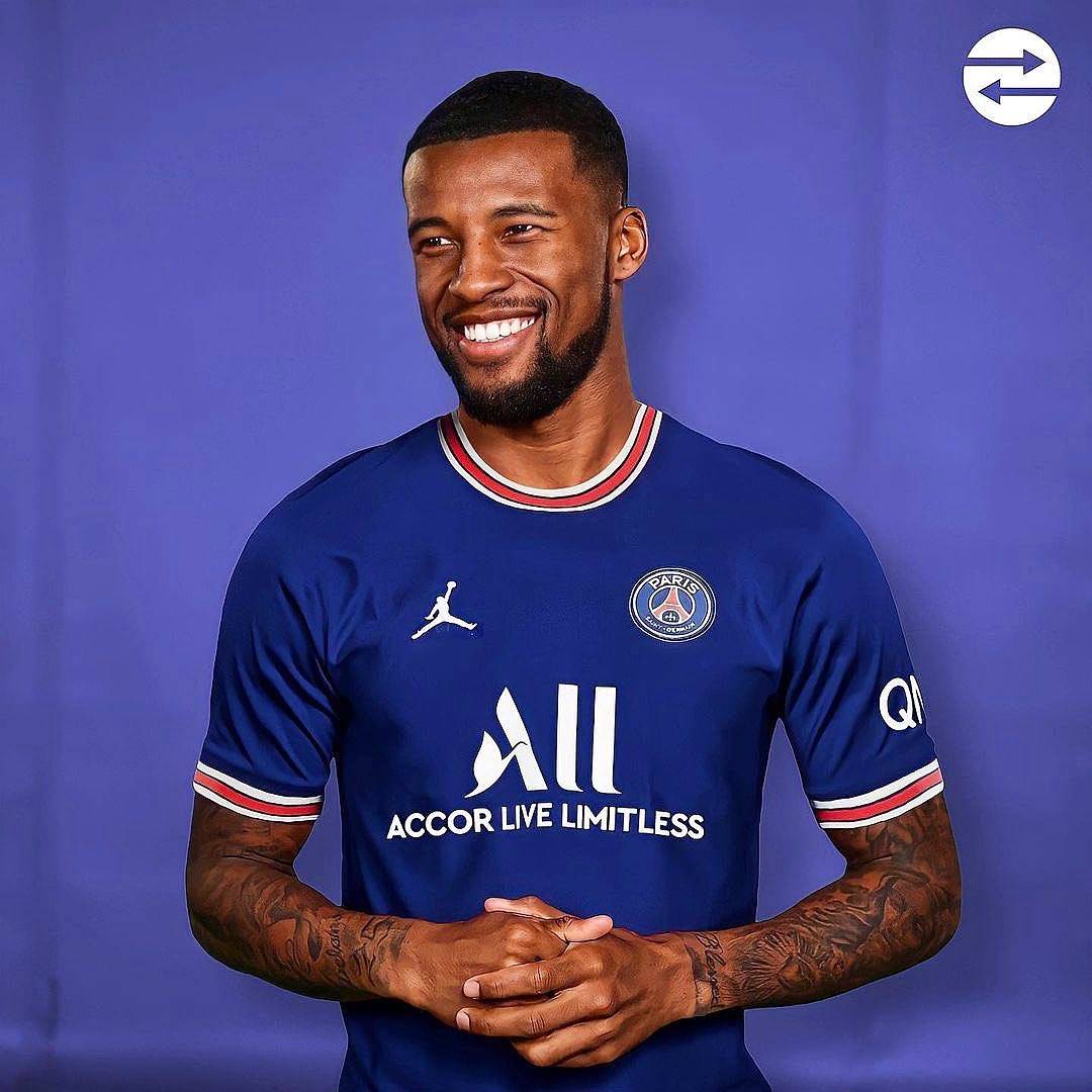 Wijnaldum Resmi Gabung PSG