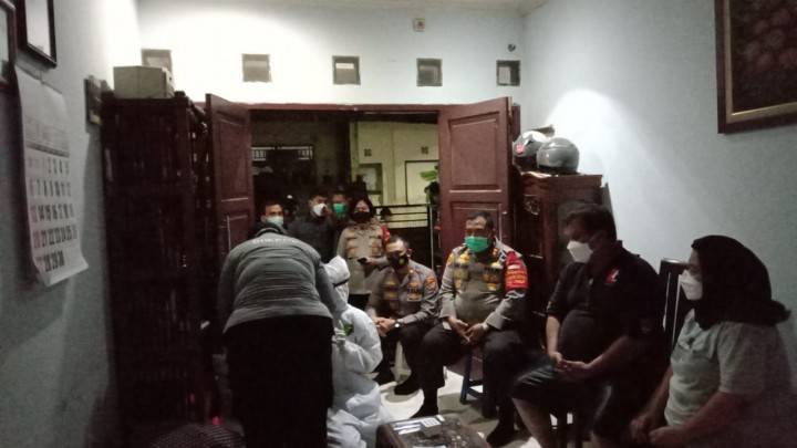 Usai Pengajian, Nongkrong di Balai Warga dan Pulang, Badan Meriang Ternyata Positif Covid