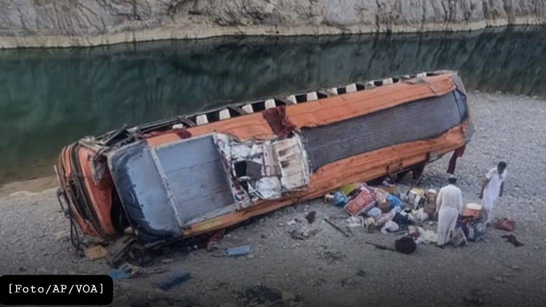 23 Orang Korban Tewas, Kecelakaan Bus di Pakistan