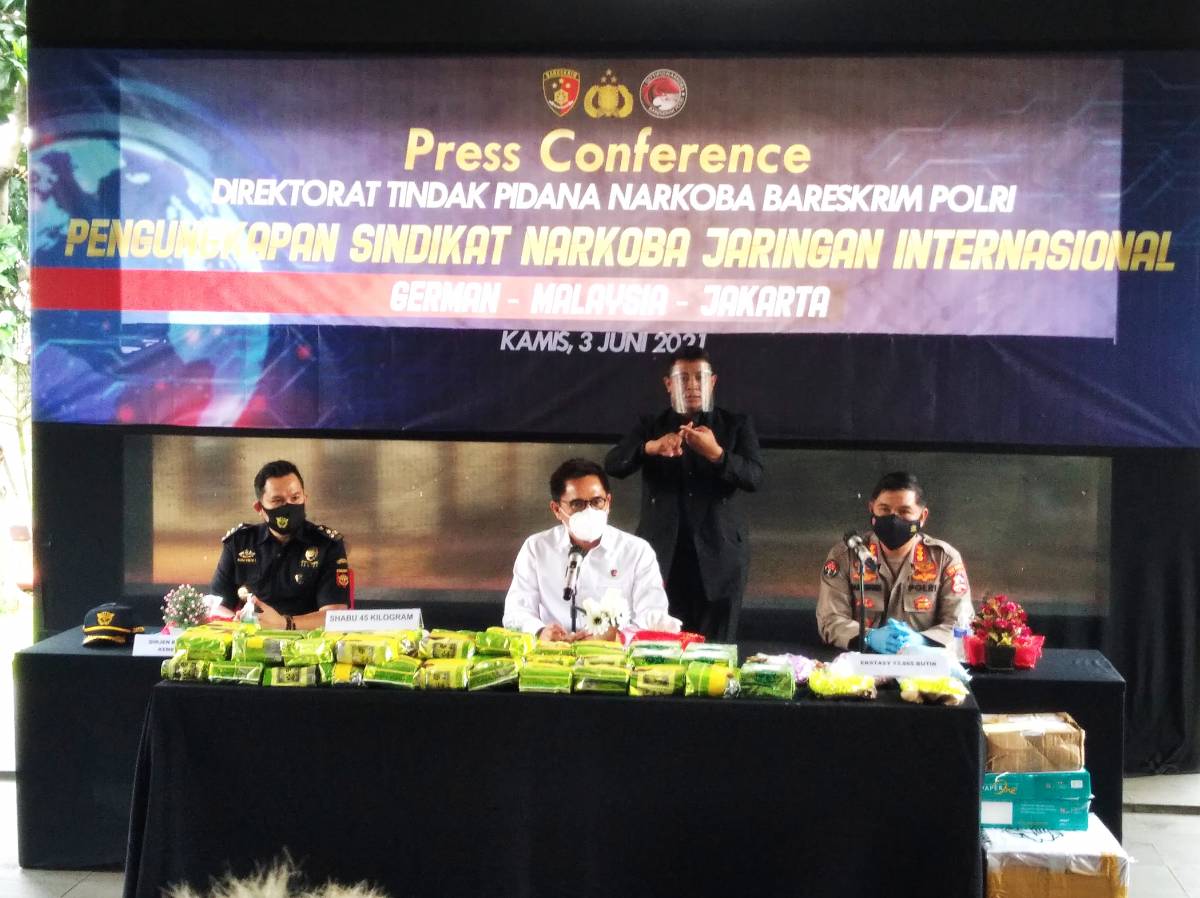 Bareskrim Polri Acak-acak Lapas Cipinang, 10 Ribu Butir Ekstasi Diamankan