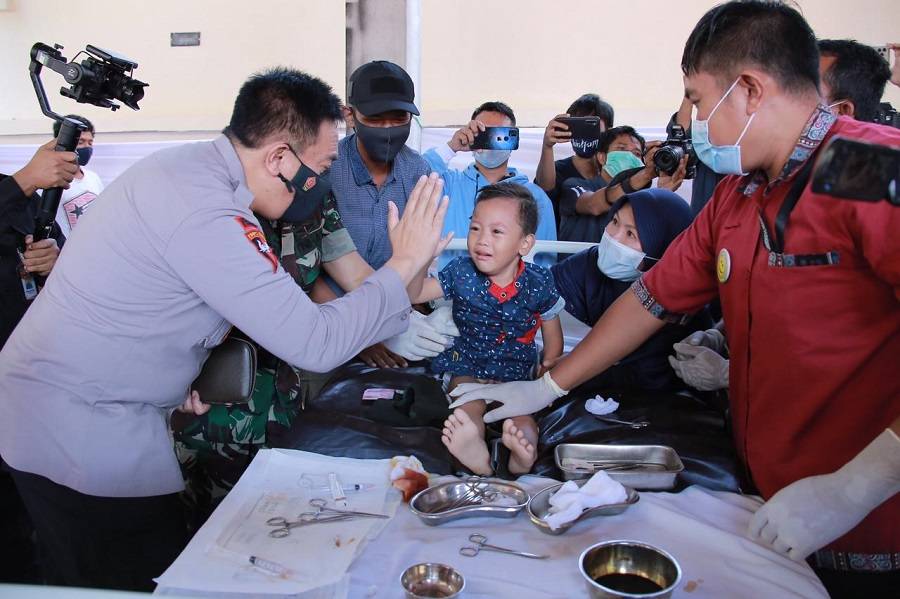 Polda NTB Gelar Baksos Kesehatan untuk Memperingati Hari Bhayangkara ke-75