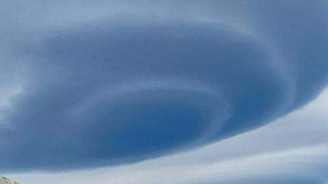 Awan Mirip UFO di langit Banda Aceh Berbahaya