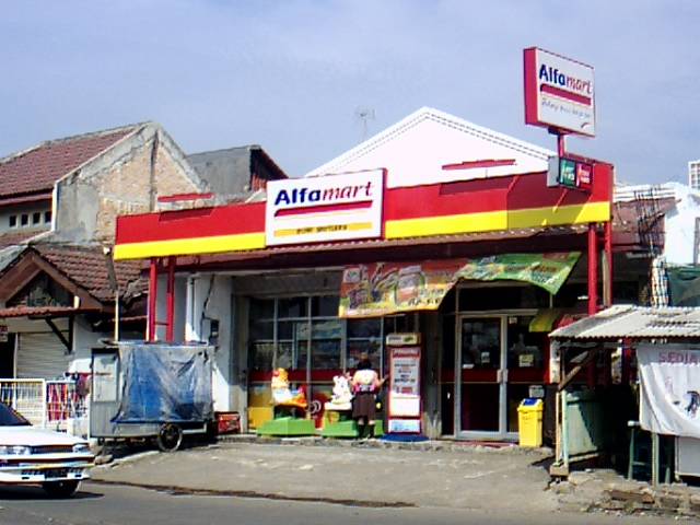 Indomaret dan Alfamart Terlalu Banyak. Pemprov DKI Kebablasan