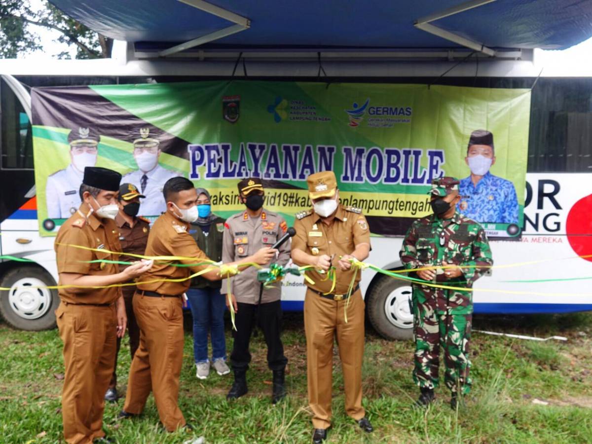 Bupati Lamteng Resmikan Mobile Vaksin Pertama di Lampung