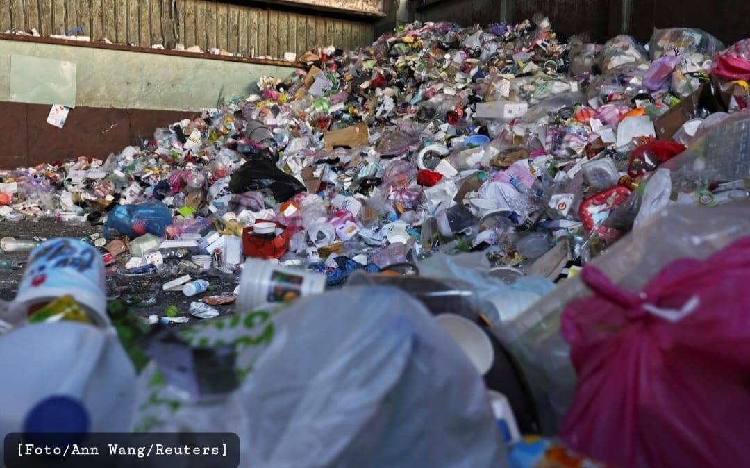 Sampah Bungkus Makanan Menumpuk Akibat Pembatasan Covid-19