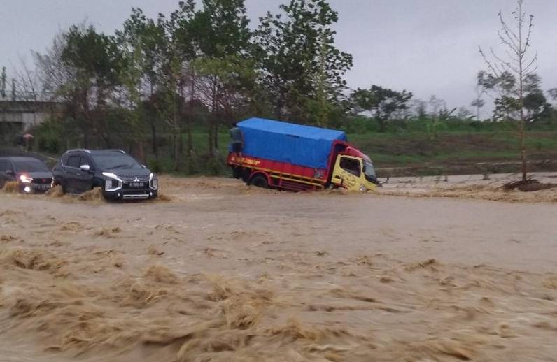 Waspada Potensi Cuaca Ekstrem di 19 Provinsi Ini