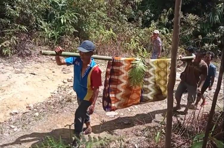 Tak Pantas Pernyataan Bupati Humbahas soal Ibu Ditandu Usai Melahirkan