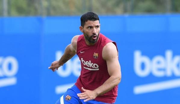 Aguero Akan Absen 10 Minggu