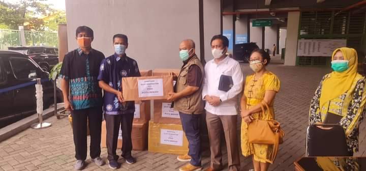 Beri Alkes dan APD, PGIS Kota Bekasi Doakan Nakes Tetap Sehat dan Tegar