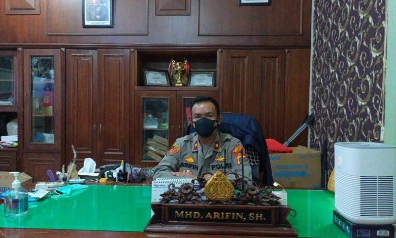 Satgas PPKM Level 4 Polsek Medan Timur Tindak Usaha Non-esensial