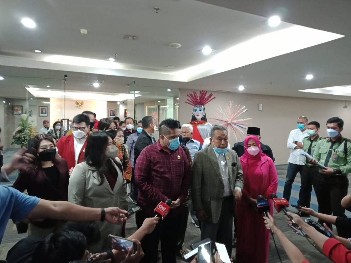 33 Anggota DPRD Ajukan Surat Resmi Interpelasi Anies