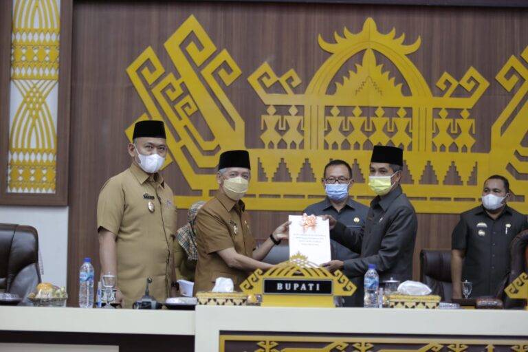 Bupati Pringsewu Sampaikan Rancangan KUA-PPAS Perubahan 2021