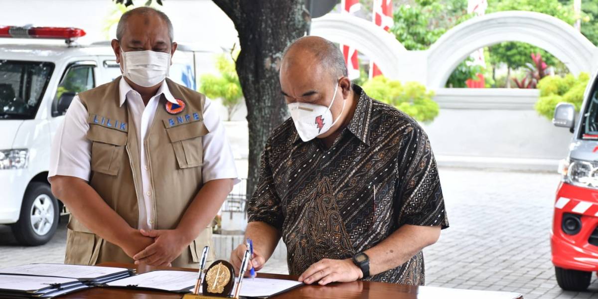 Wagub DIY Apresiasi Dunia Usaha atas Bantuan Ambulans dan Mobil Jenazah Covid-19