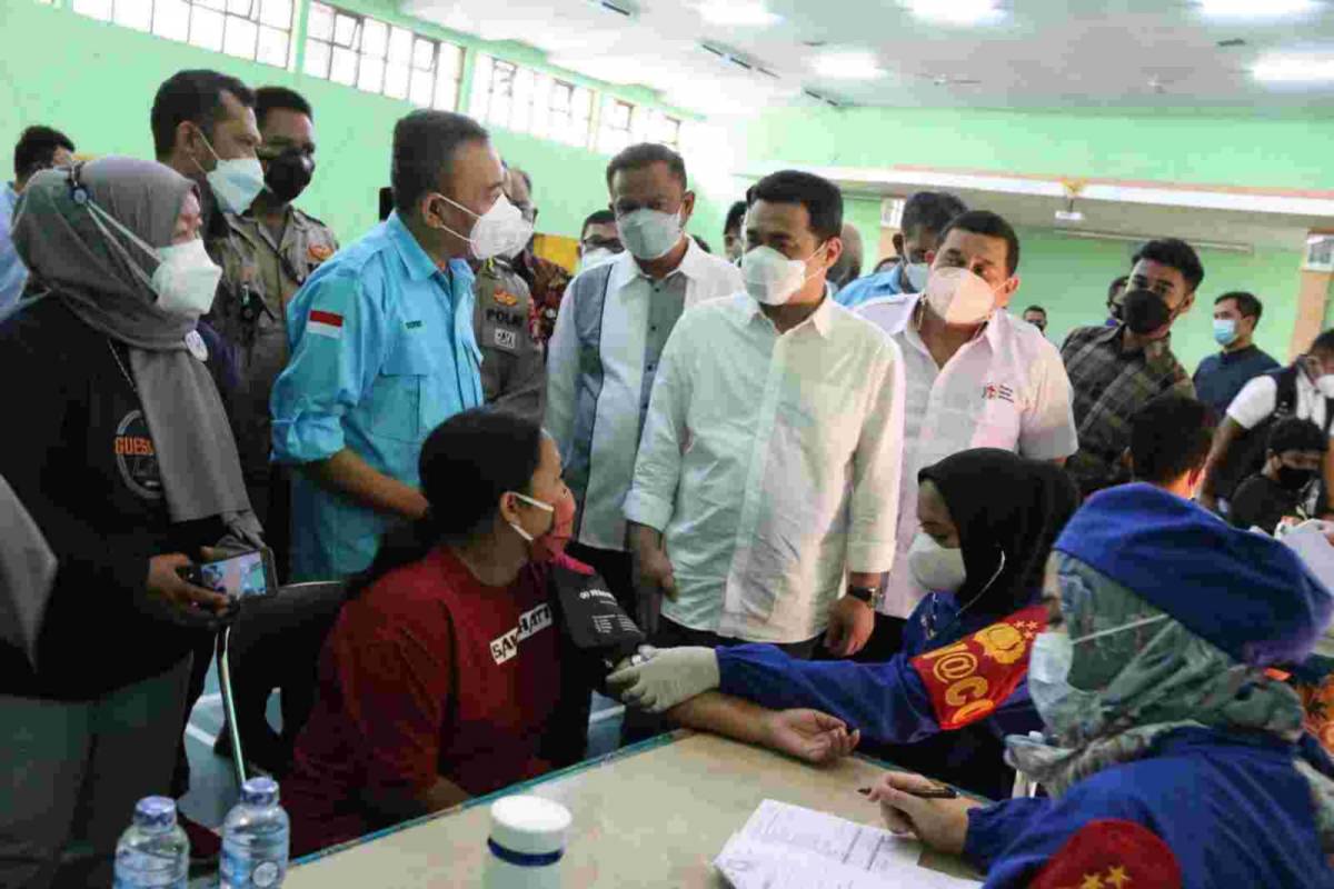 Wagub DKI Keluhkan Mitra Swasta hanya Buka Sentra Vaksinasi Dosis Pertama