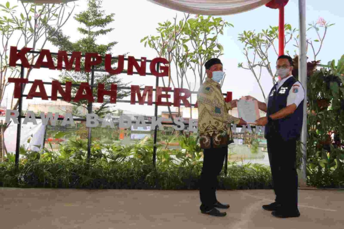Warga Kampung Tanah Merah Mendapatkan IMB Kawasan