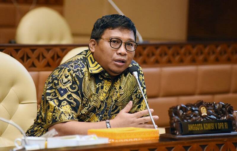 Tes PCR Wajib untuk Naik Pesawat Bebani Masyarakat, Irwan 'Fecho': Harusnya Ditanggung Pemerintah