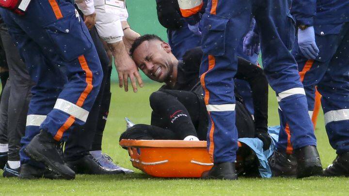 Cedera, Neymar Akan Absen 6 Bulan