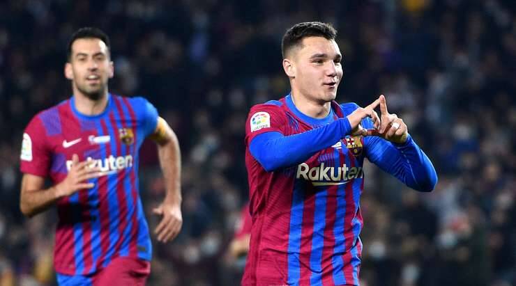La Liga: Barcelona 3-2 Elche