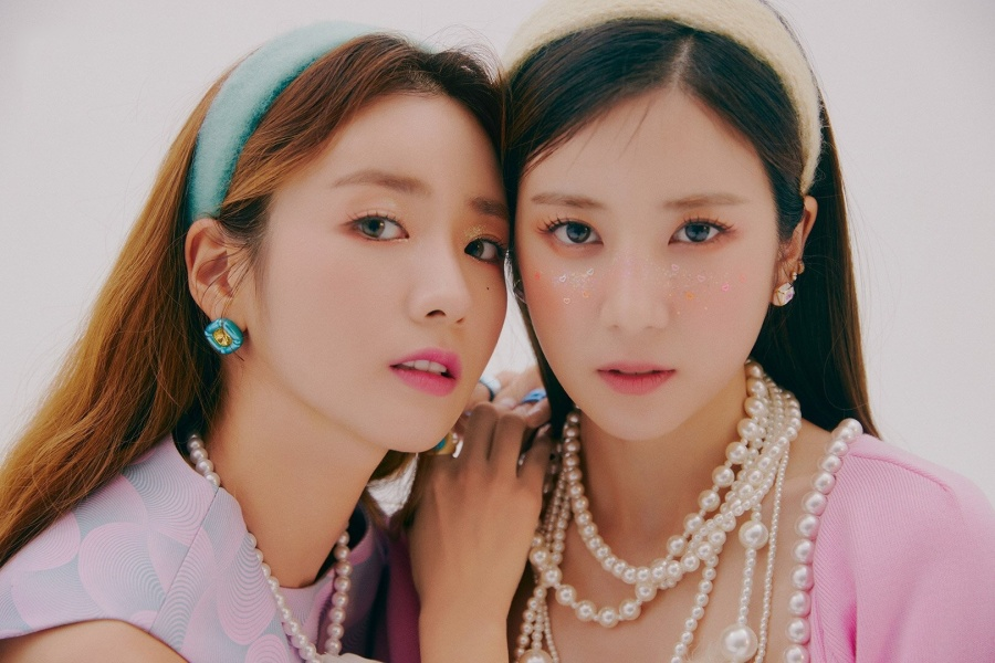 Yoon Bomi dan Chorong Apink akan Debut Grup di Bulan Juli