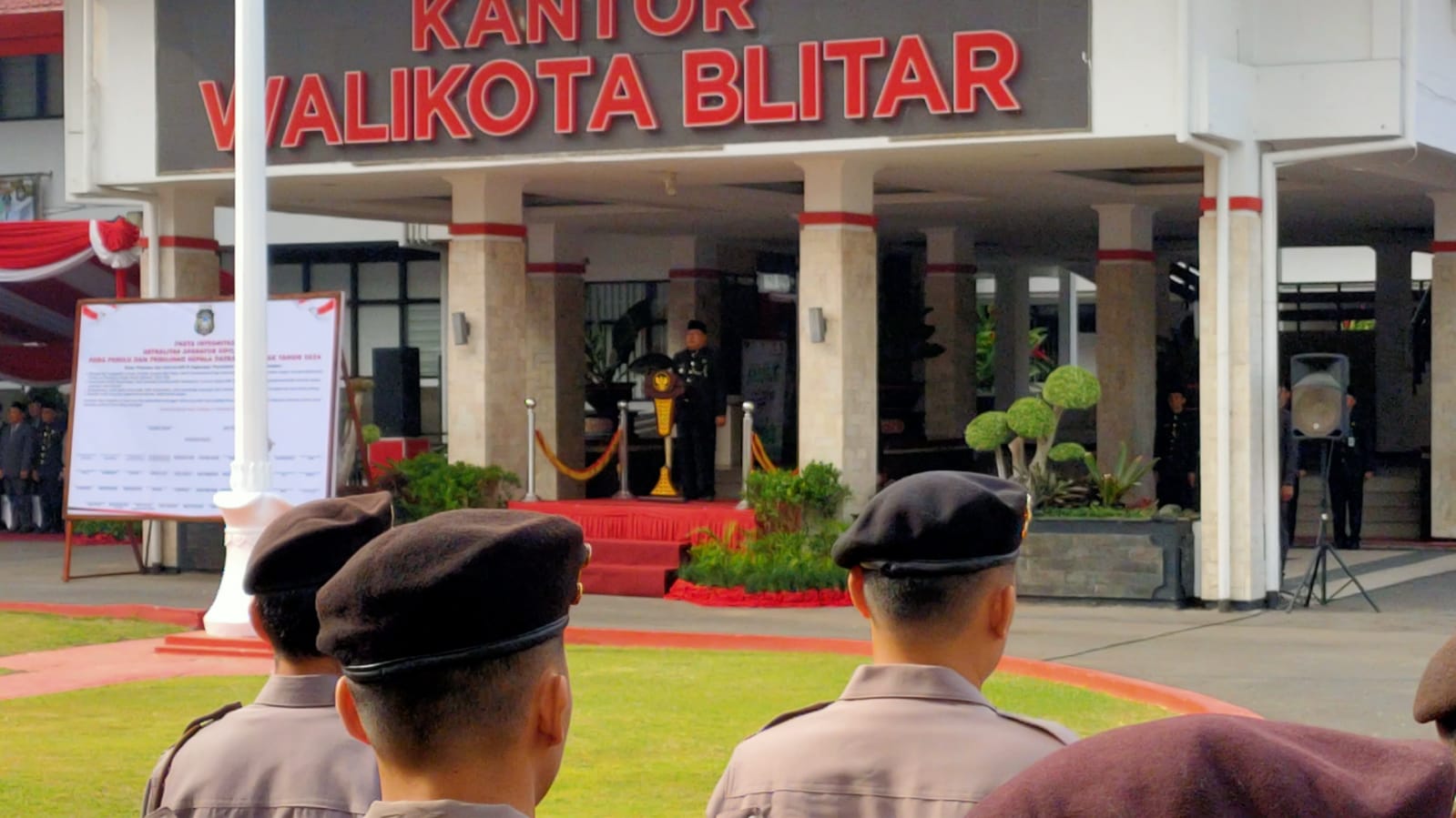 Pimpin Upacara Peringatan Hari Jadi Provinsi Jawa Timur ke-78, Begini Amanat Wali Kota Blitar