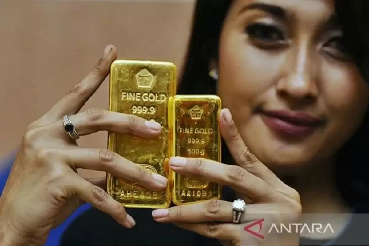 Hari Ini Harga Emas Antam Turun Rp 13.000 per gram