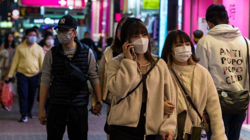 Hong Kong akan Melonggarkan Pembatasan COVID-19 Mulai 21 April