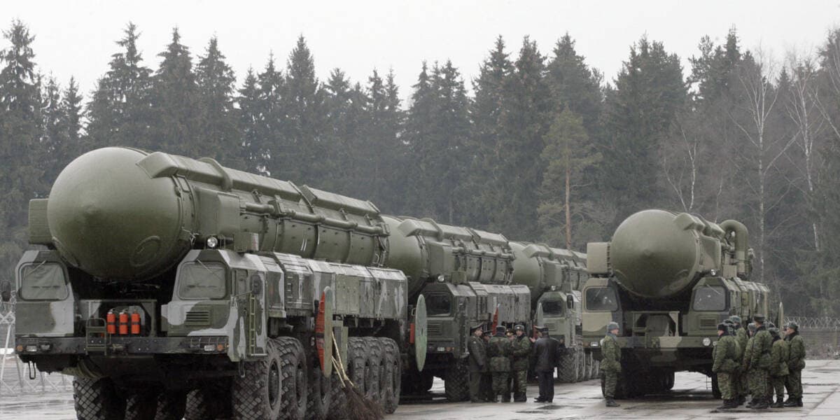 Semua Warga di Azovstal Berhasil Dievakuasi Setelah Rusia Blokade Tentara Ukraina