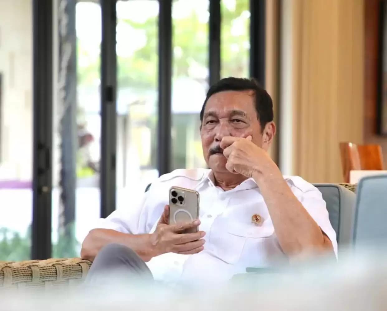 Luhut Paksa Masyarakat Gunakan Kendaraan Listrik