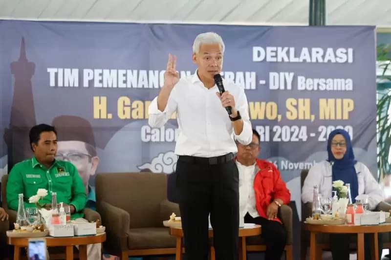 Ganjar: Investasi Harus Masuk, Izin Harus Gampang