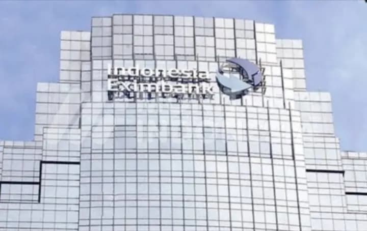 Mengapa Nama Mangihut Sinaga Muncul dalam Kasus LPEI? Jejak Alphard, Utang Puluhan Miliar, dan Pertanyaan yang Belum Tuntas