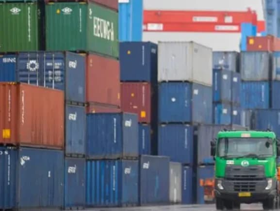 Penyebab 10 Ribu Kontainer Numpuk di Pelabuhan Tanjung Priok