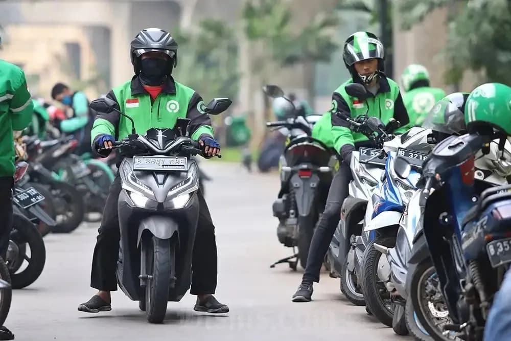 Menhub Desak Aplikator Transparan, Driver Ojol Masih Bingung Soal Potongan Komisi 8 Persen