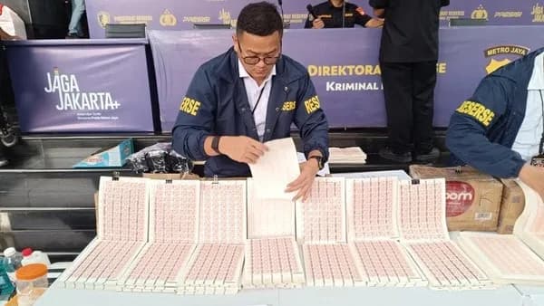 Sindikat Meterai Palsu Dibongkar, 3,4 Juta Lembar Disita dan Negara Terancam Rugi Rp1 Triliun