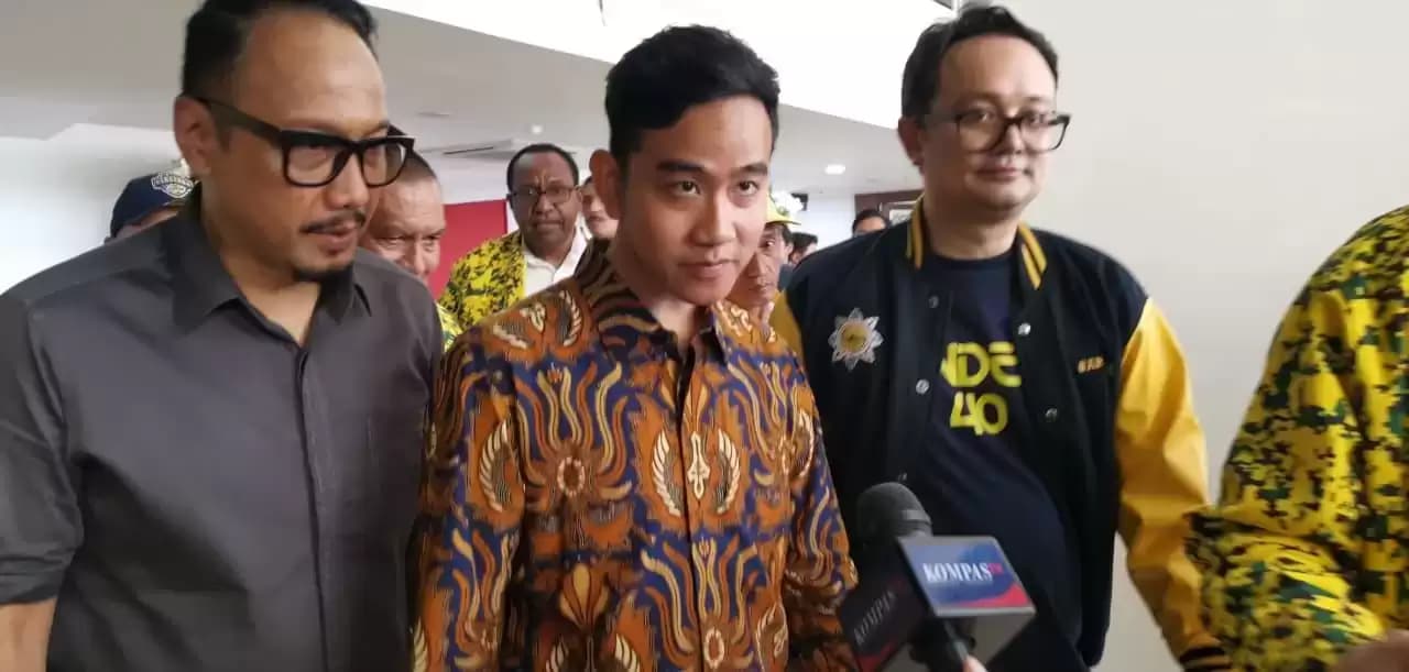 Gibran Nyoblos di Solo
