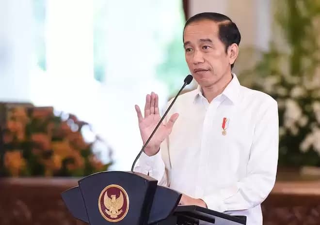 Presiden Jokowi Resmi Berikan Penghargaan Jenderal Kehormatan pada Prabowo