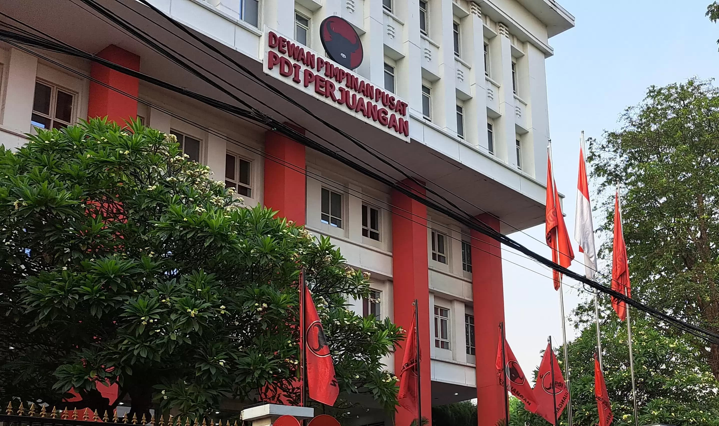 Wajar PDIP Mulai Lakukan Serangan Terbuka Terhadap Gibran dan Joko Widodo
