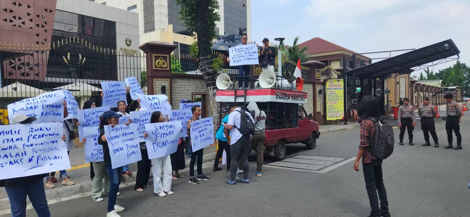 Gelar Aksi, KAPMP Desak Polri Periksa Wiranto, Agum Gumelar dan Penulis Buku Hitam Prabowo