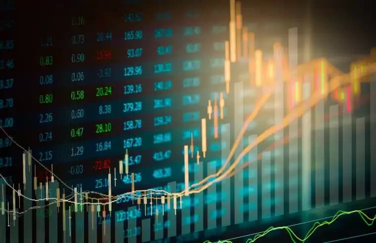 Ditutup Melemah, IHSG Sempat Pecah Rekor ke 7.070