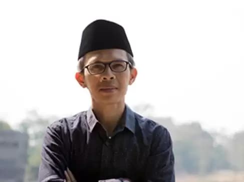Pemilu 2024: Bukan 3 Paslon yang Tajam Bersaing, Tapi yang Diatas!