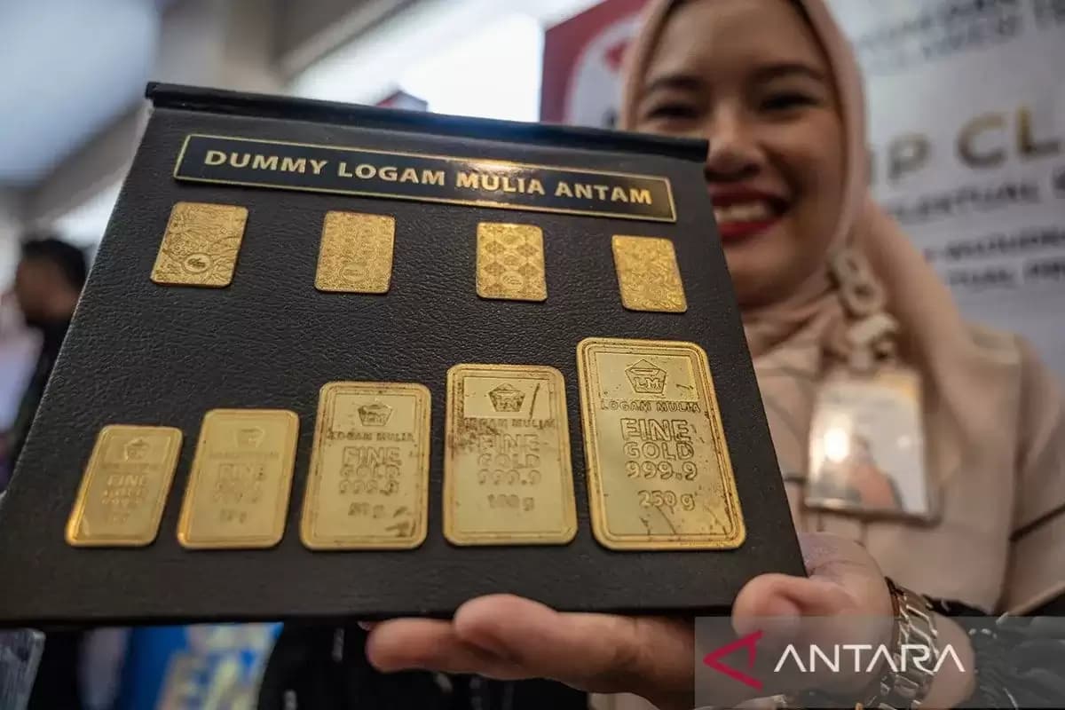 Harga Emas Hari Ini Turun Rp 2.000 jadi Rp 1.125.000 per gram