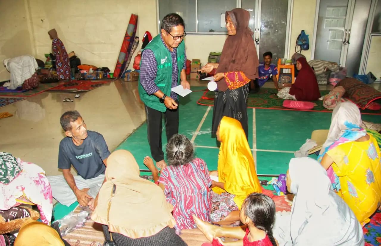 Direksi BTN dan BSN Menyapa Korban Terdampak Banjir di Aceh (Foto: Dok BTN)