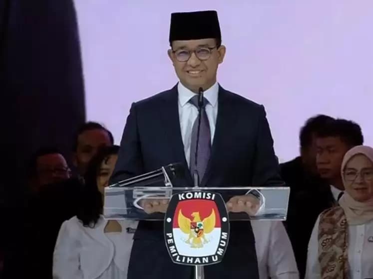 Bansos Bukan Diberikan di Pinggir Jalan, Anies Sindir Siapa?