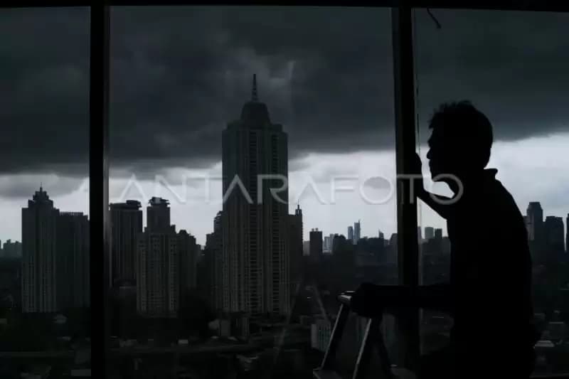 Langit Jakarta Berawan Hari Ini